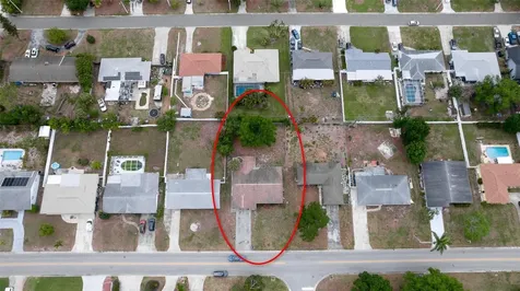 3704 17th Avenue W Bradenton FL 34205