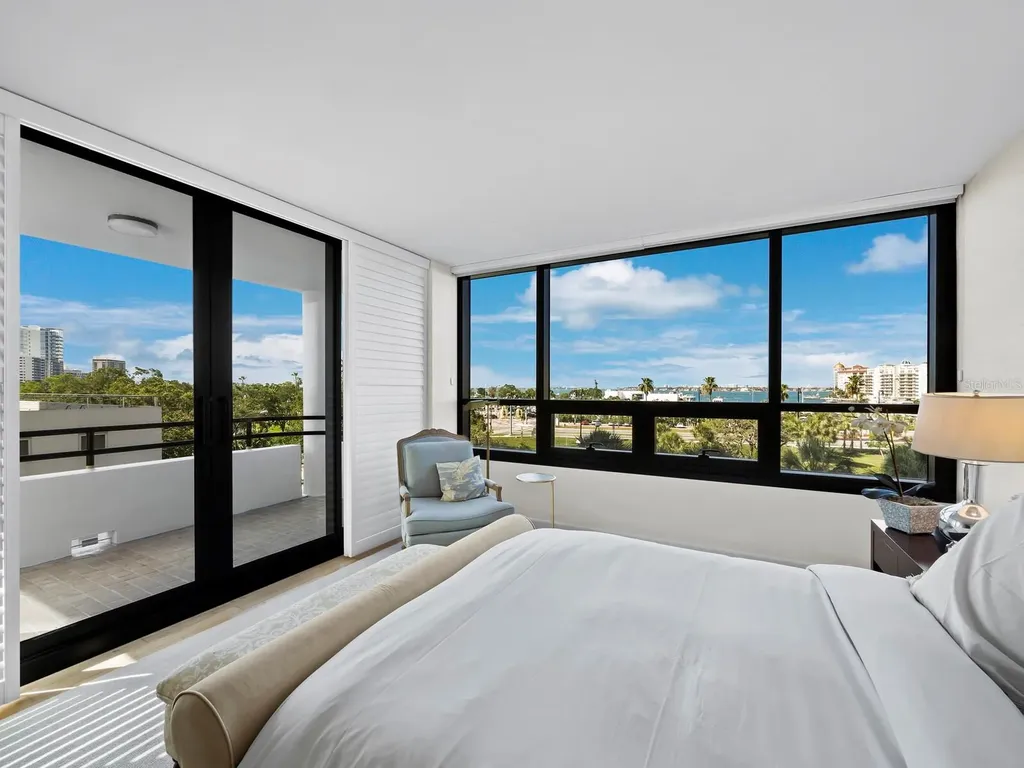 1255 N Gulfstream Avenue Sarasota FL 34236