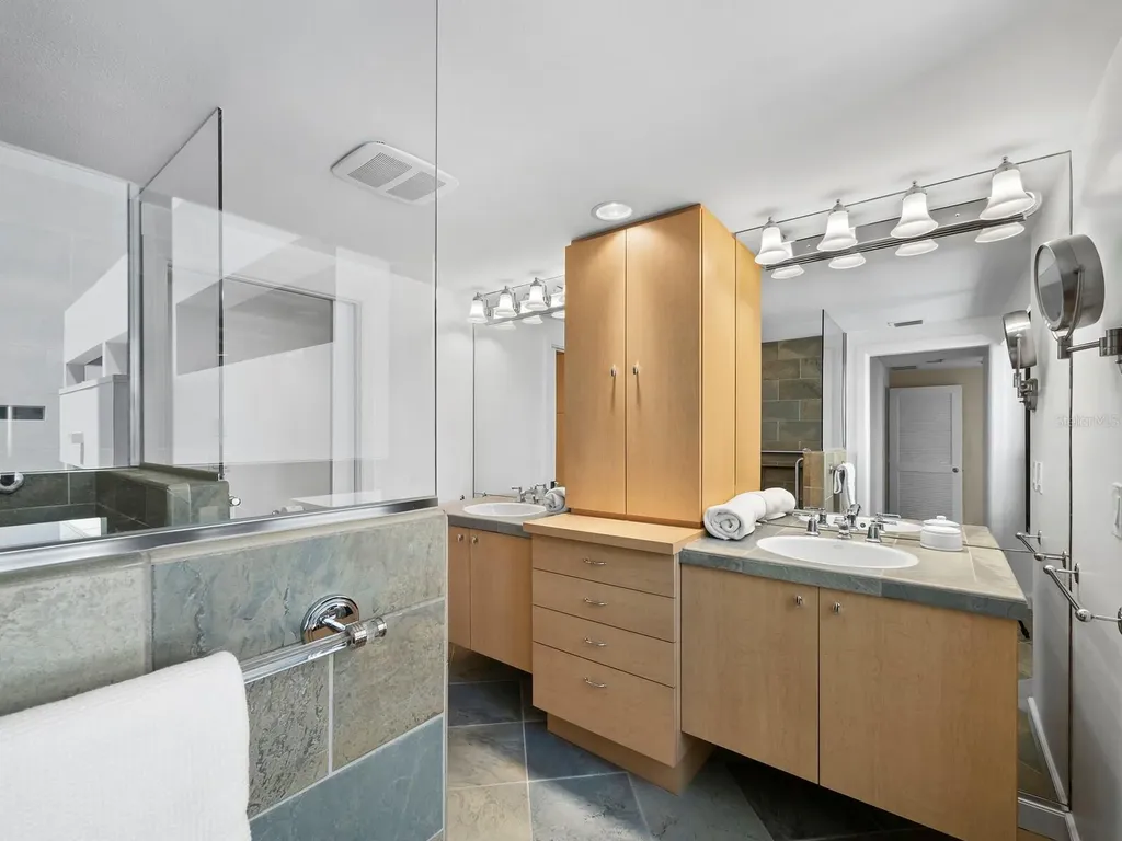 1255 N Gulfstream Avenue Sarasota FL 34236