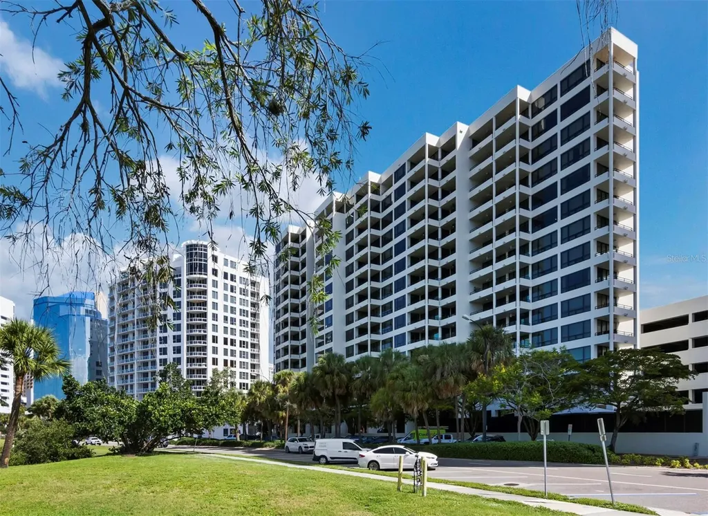 1255 N Gulfstream Avenue Sarasota FL 34236