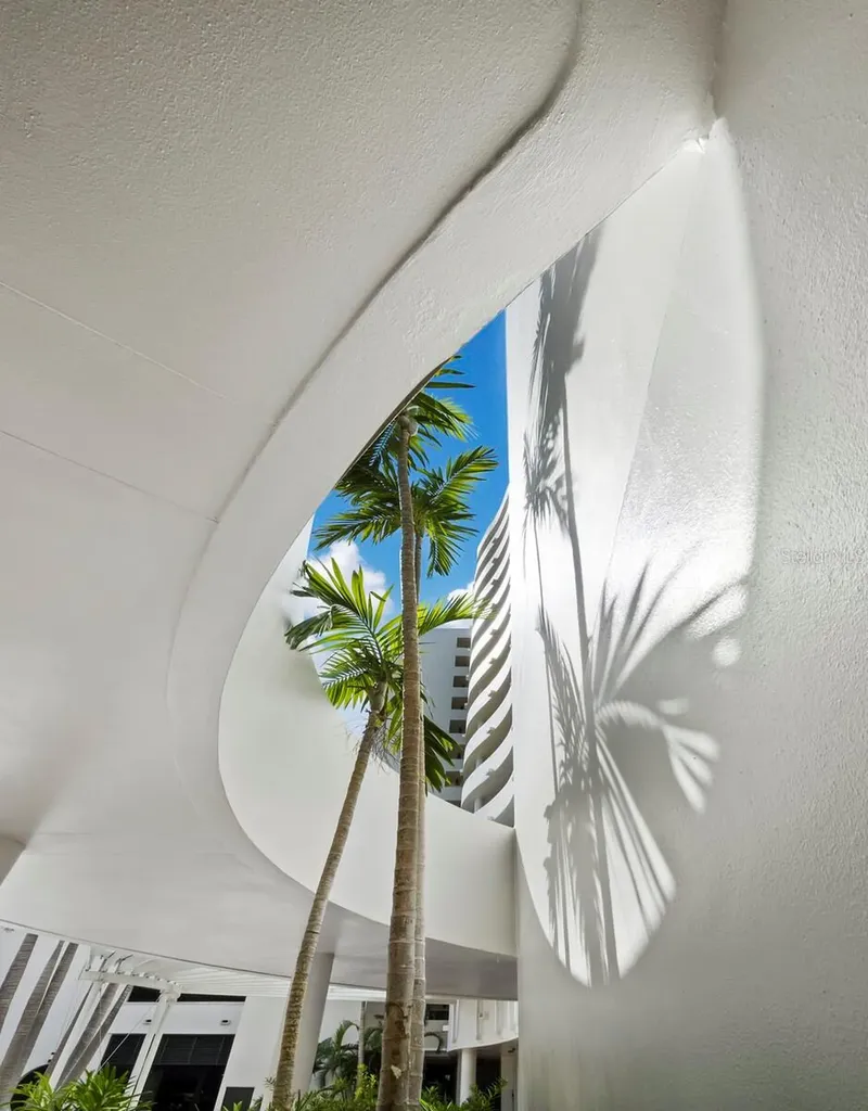 1255 N Gulfstream Avenue Sarasota FL 34236