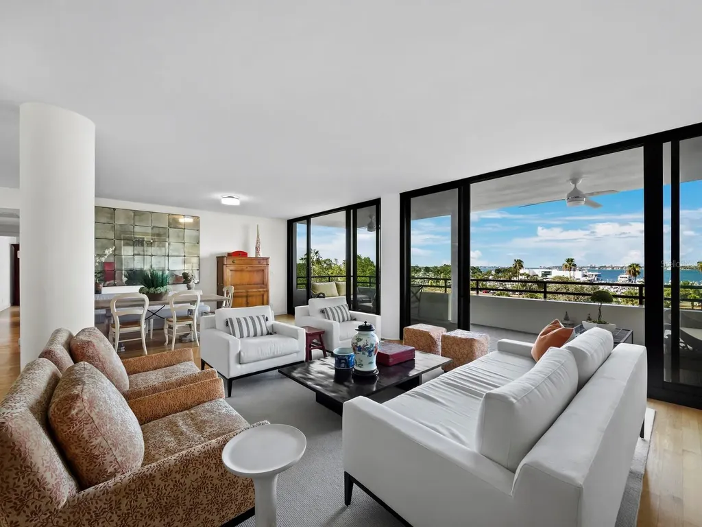 1255 N Gulfstream Avenue Sarasota FL 34236