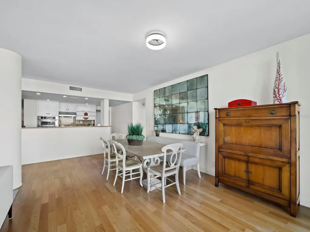 1255 N Gulfstream Avenue Sarasota FL 34236