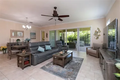 4921 Catalpa Drive St Cloud FL 34772
