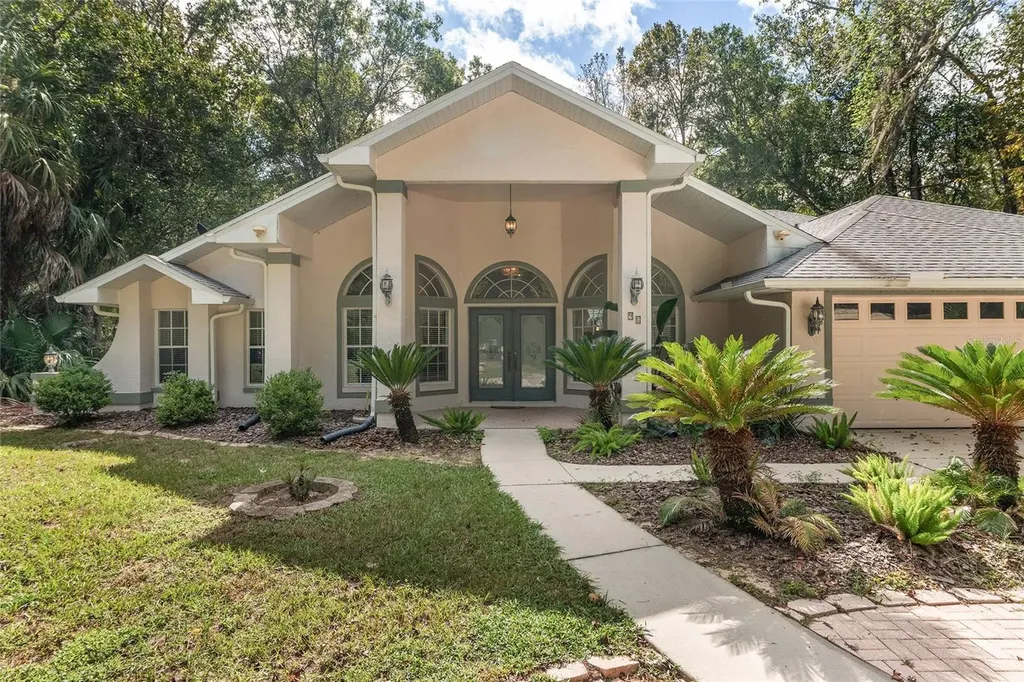 90 Winding River Lane Inglis FL 34449