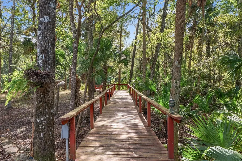 90 Winding River Lane Inglis FL 34449