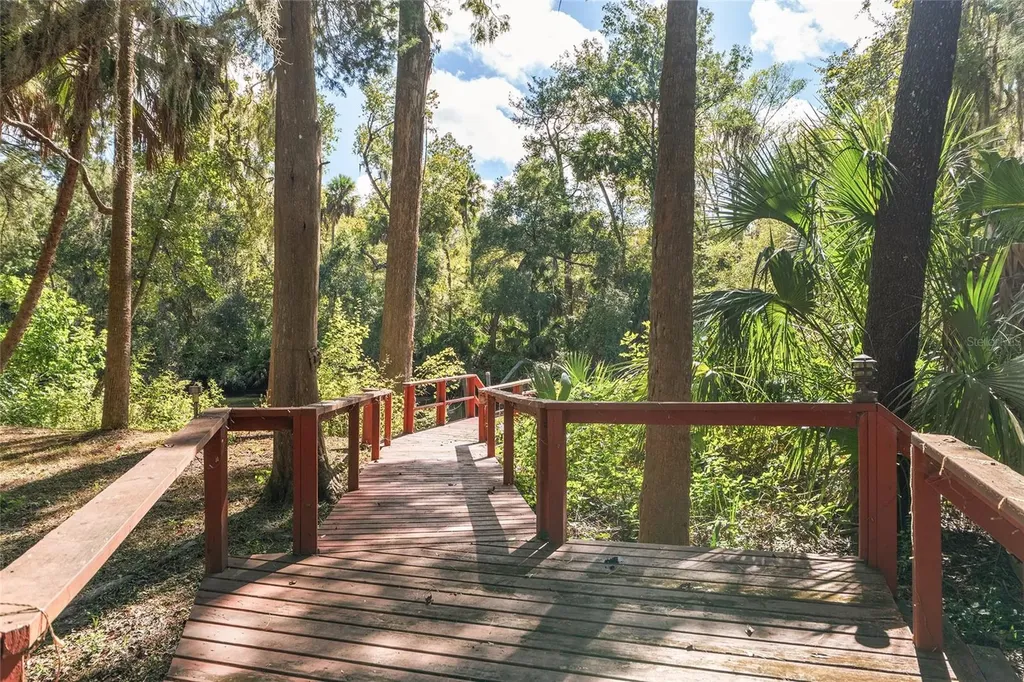 90 Winding River Lane Inglis FL 34449