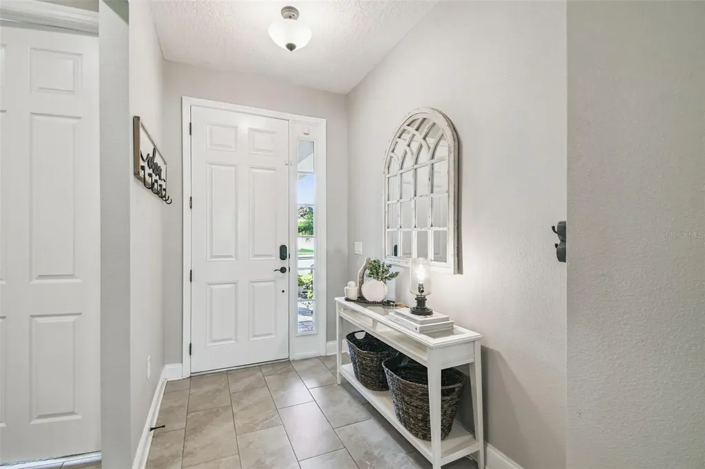 2019 Panoramic Circle Apopka FL 32703