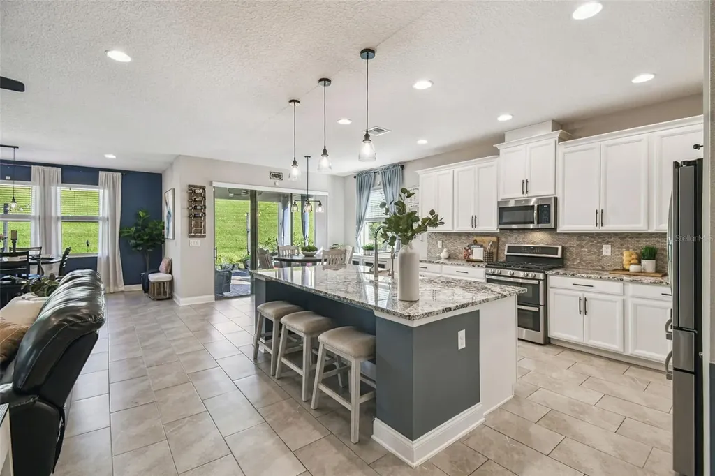 2019 Panoramic Circle Apopka FL 32703