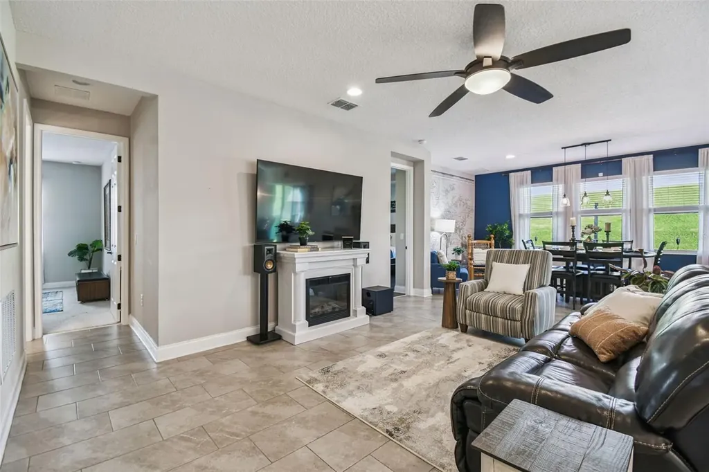 2019 Panoramic Circle Apopka FL 32703