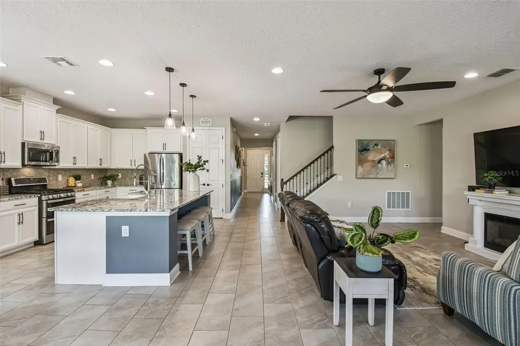 2019 Panoramic Circle Apopka FL 32703