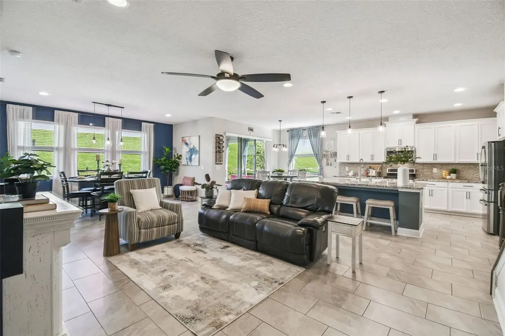 2019 Panoramic Circle Apopka FL 32703