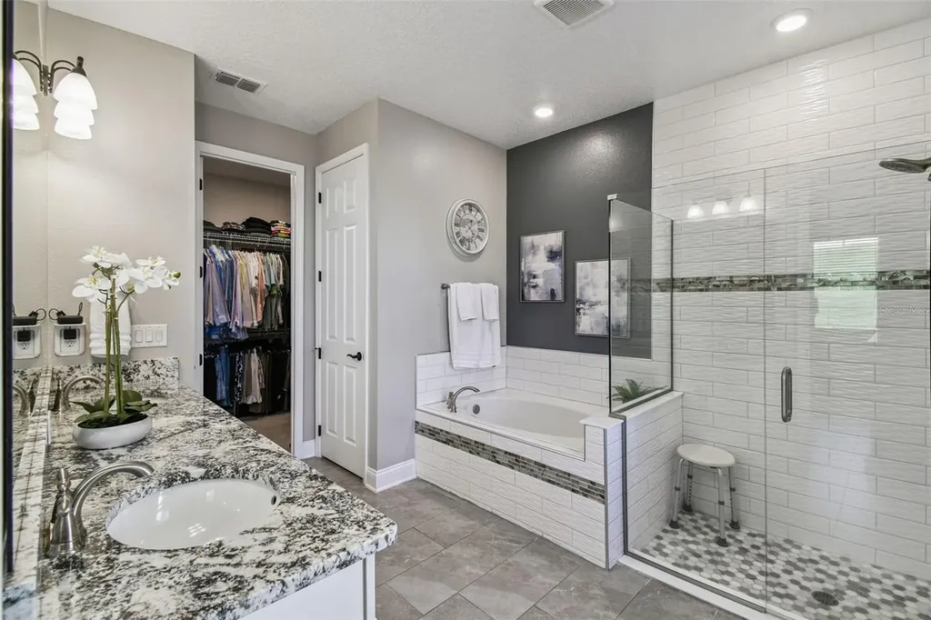 2019 Panoramic Circle Apopka FL 32703