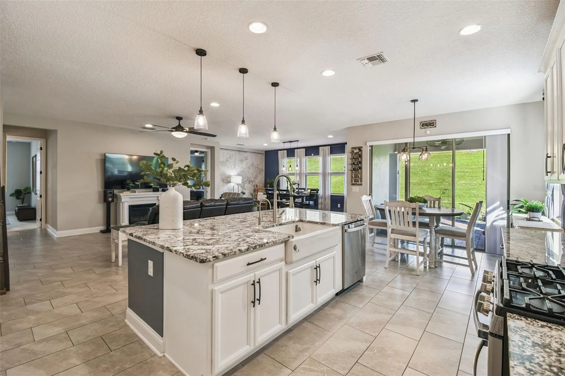 2019 Panoramic Circle Apopka FL 32703