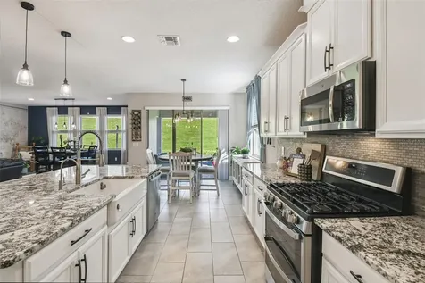 2019 Panoramic Circle Apopka FL 32703
