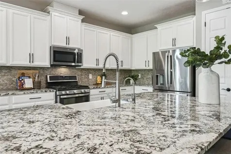 2019 Panoramic Circle Apopka FL 32703