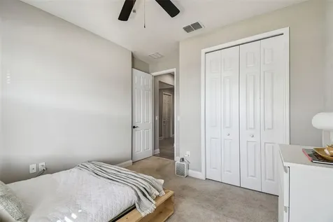 2019 Panoramic Circle Apopka FL 32703
