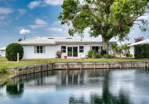 4102 Lakewood Avenue Bradenton FL 34208
