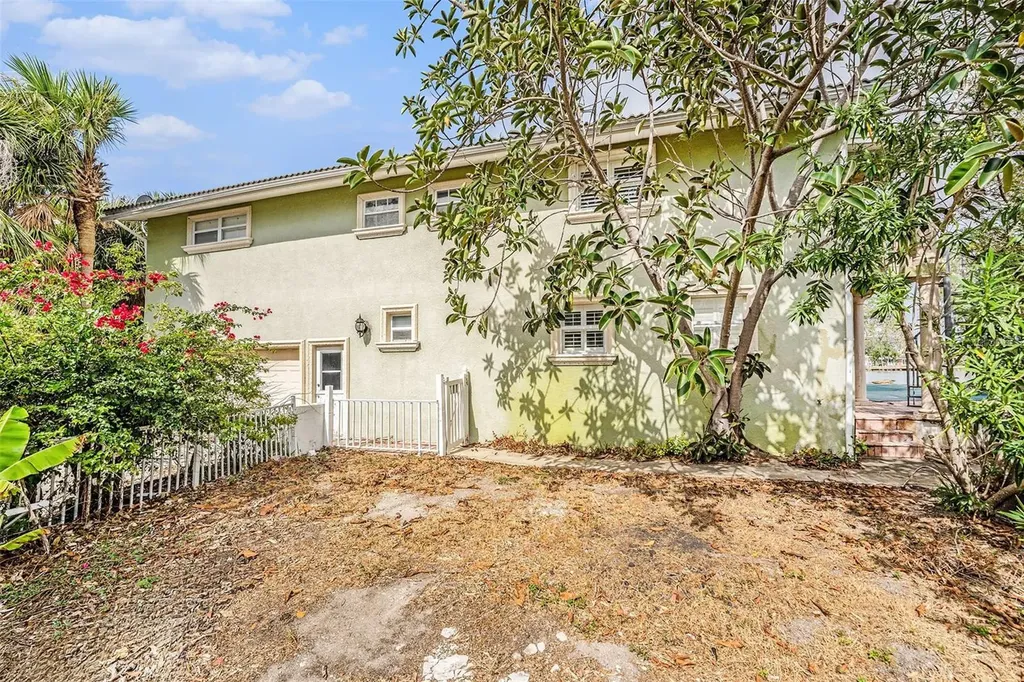 5903 Bimini Way N St Pete Beach FL 33706