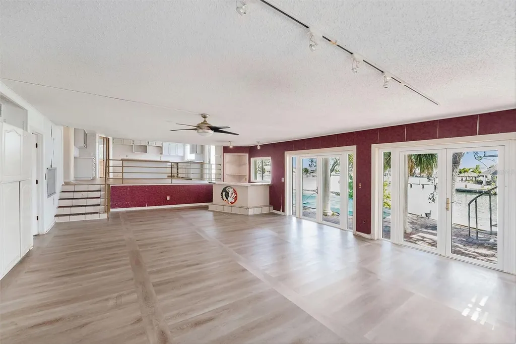 5903 Bimini Way N St Pete Beach FL 33706