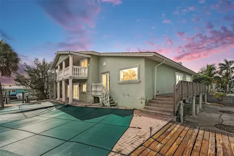 5903 Bimini Way N St Pete Beach FL 33706