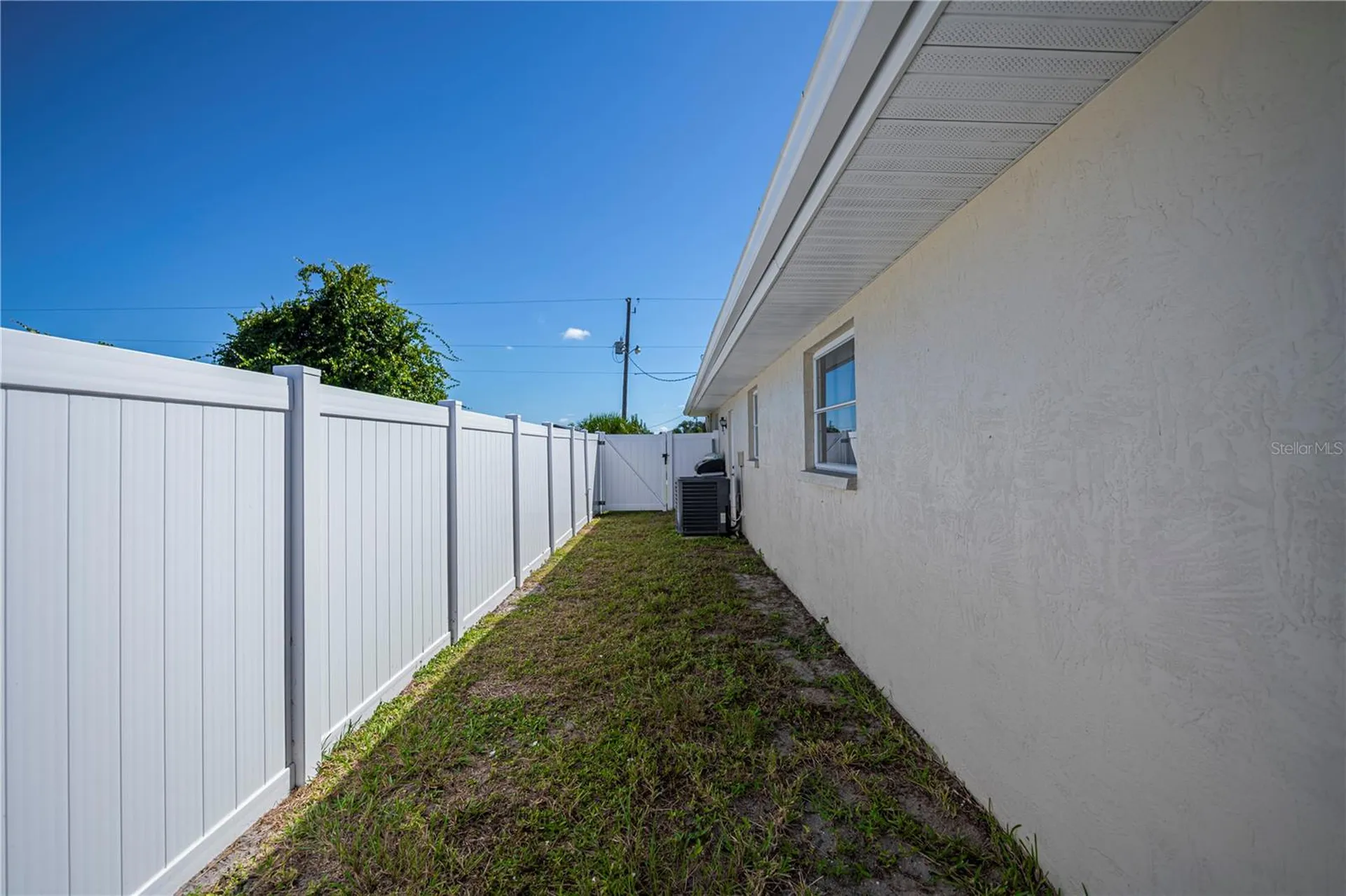 7095 Beardsley Street Englewood FL 34224