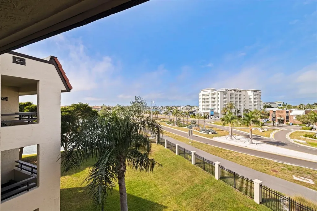 106 1st Street E Tierra Verde FL 33715