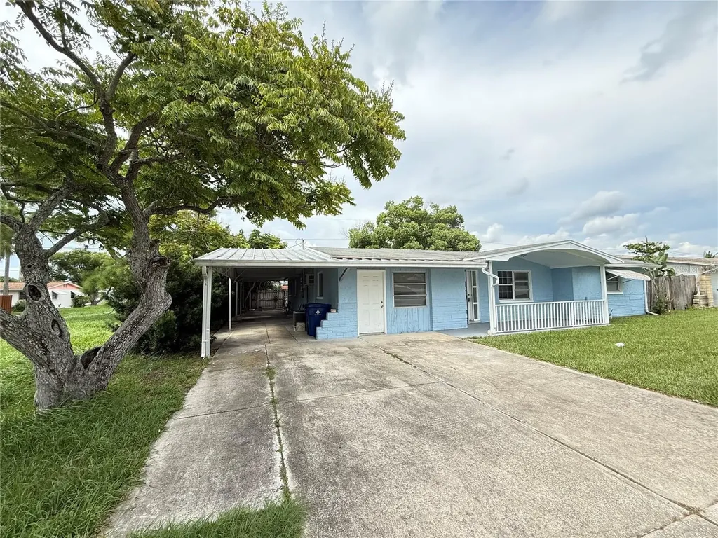 4233 Darlington Road Holiday FL 34691