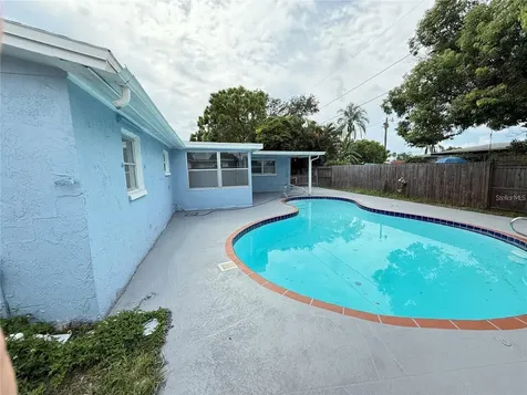 4233 Darlington Road Holiday FL 34691