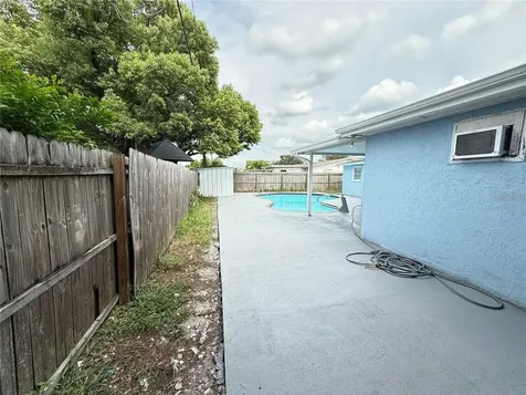 4233 Darlington Road Holiday FL 34691