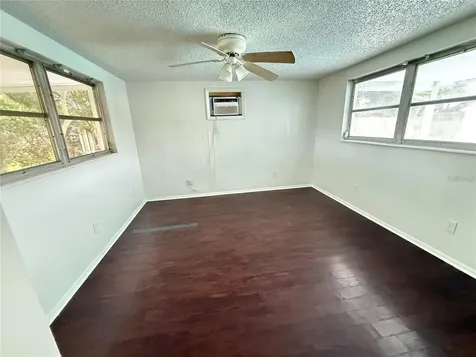 4233 Darlington Road Holiday FL 34691