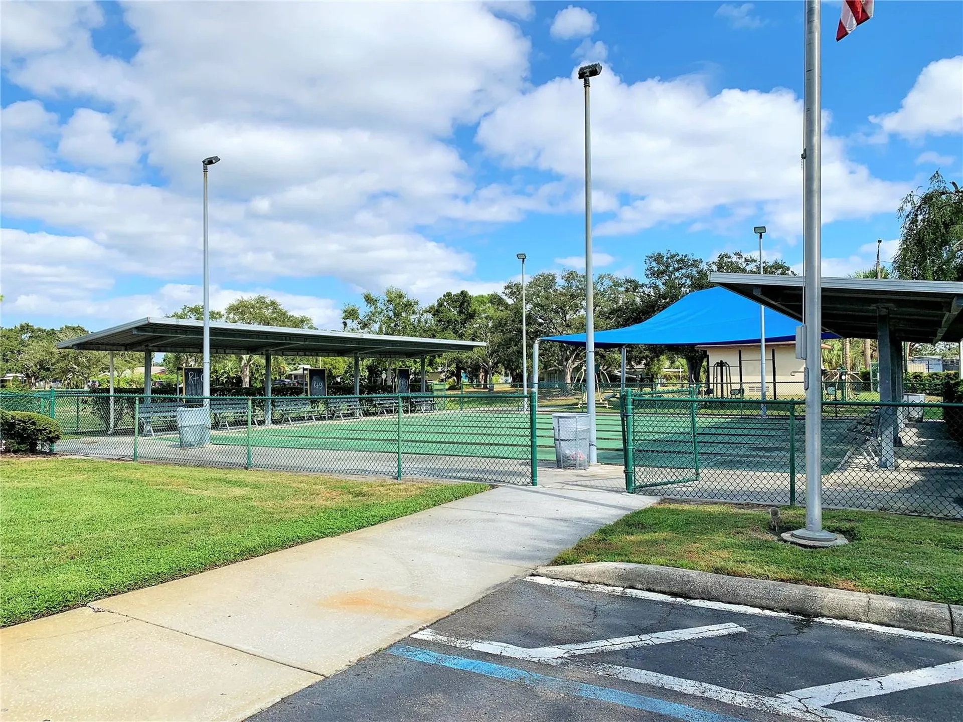 3301 39th Street N St Petersburg FL 33713