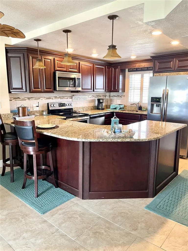 4650 Cove Circle St Petersburg FL 33708