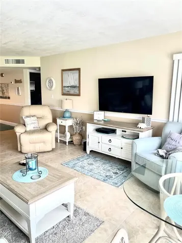 4650 Cove Circle St Petersburg FL 33708