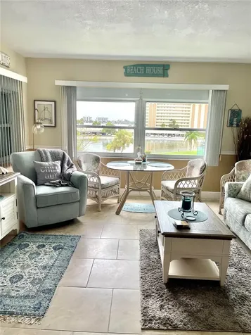 4650 Cove Circle St Petersburg FL 33708