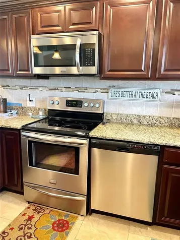 4650 Cove Circle St Petersburg FL 33708