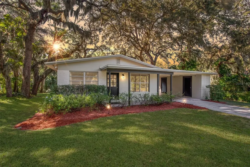 160 N Williams Avenue Titusville FL 32796