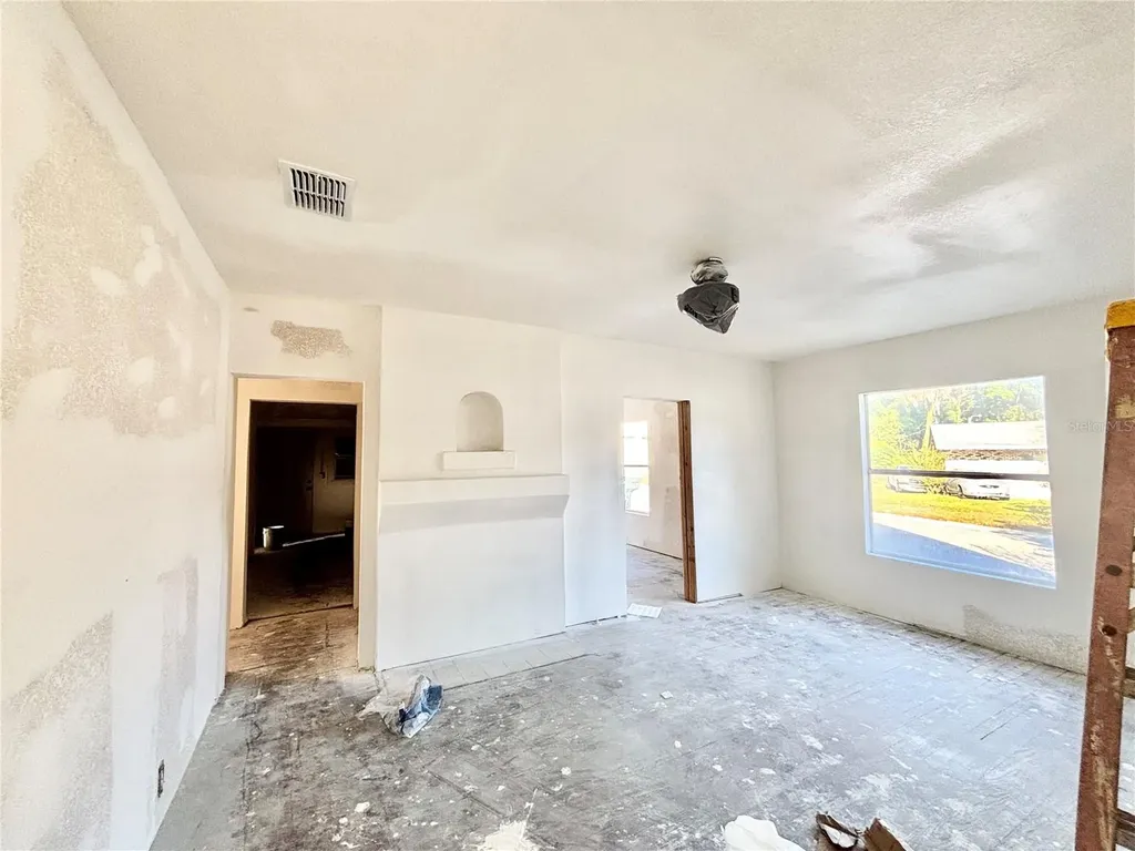 1020 E Main Street Haines City FL 33844