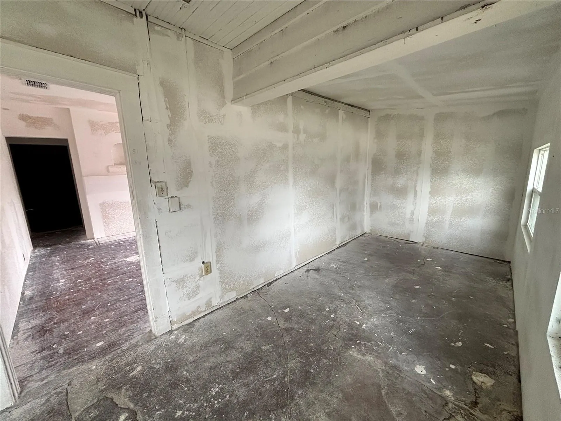 1020 E Main Street Haines City FL 33844