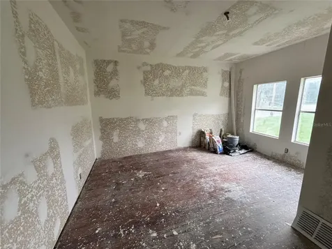 1020 E Main Street Haines City FL 33844