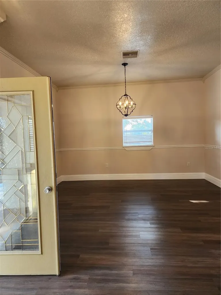 24247 Wolf Branch Road Sorrento FL 32776