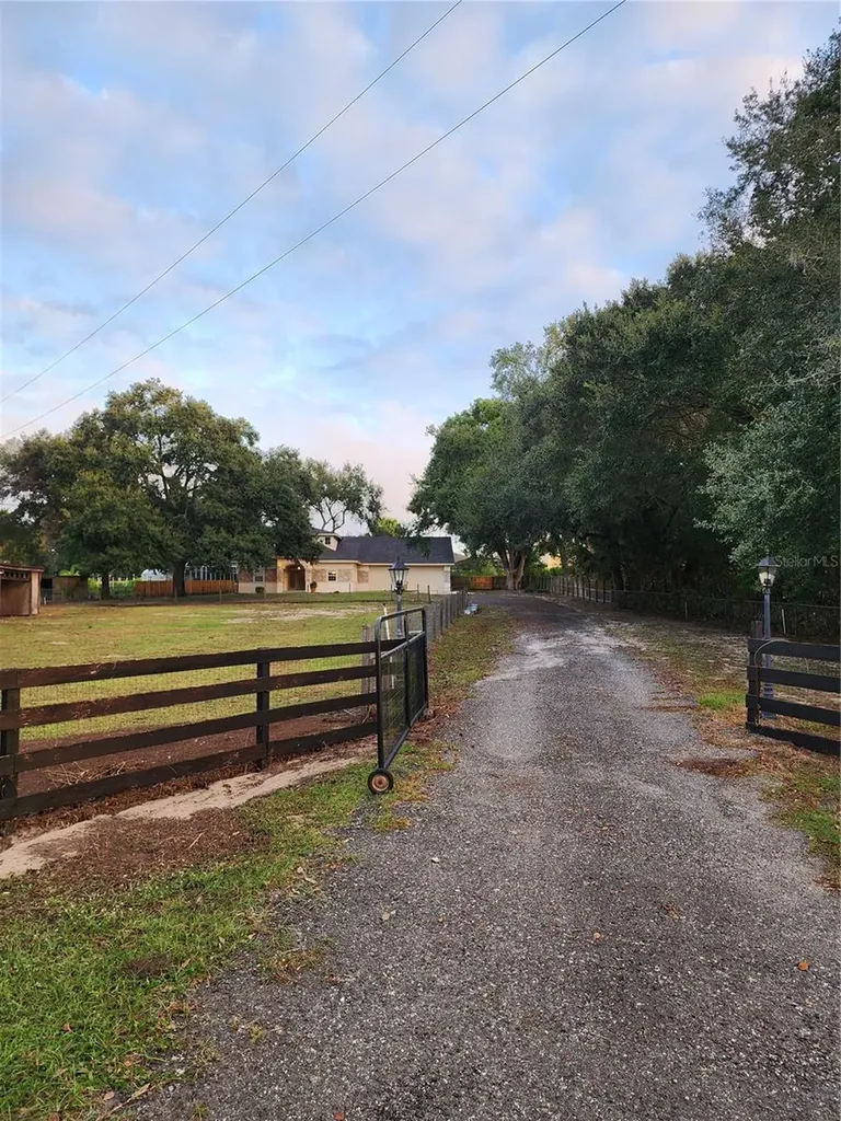 24247 Wolf Branch Road Sorrento FL 32776