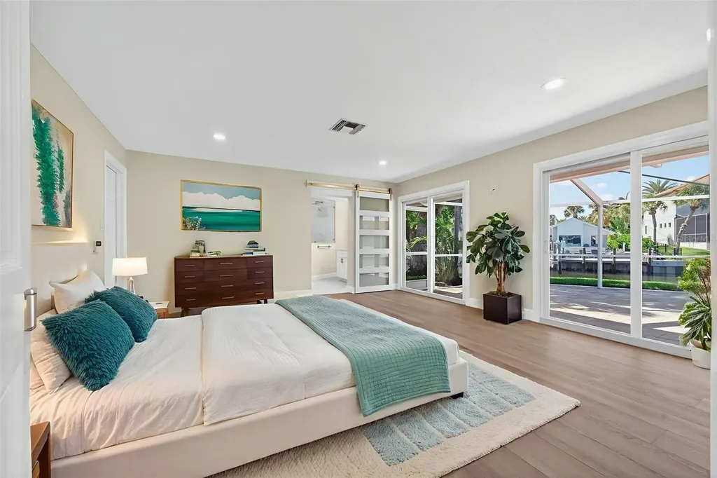 910 Siesta Key Place Sarasota FL 34242