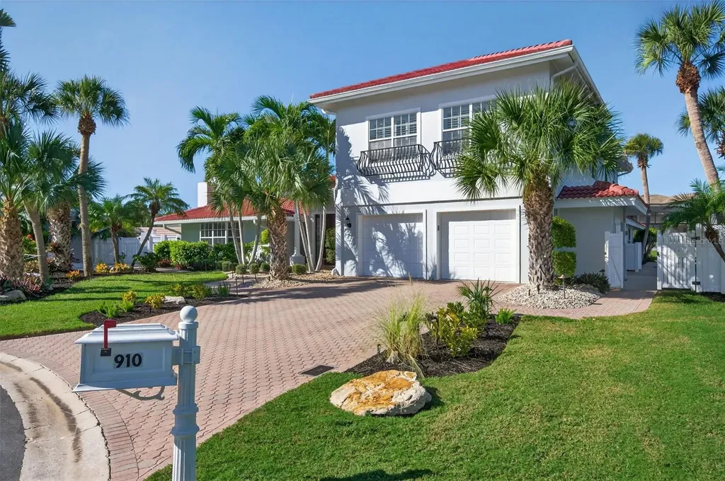 910 Siesta Key Place Sarasota FL 34242
