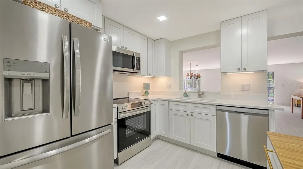 618 Buttonwood Drive Longboat Key FL 34228
