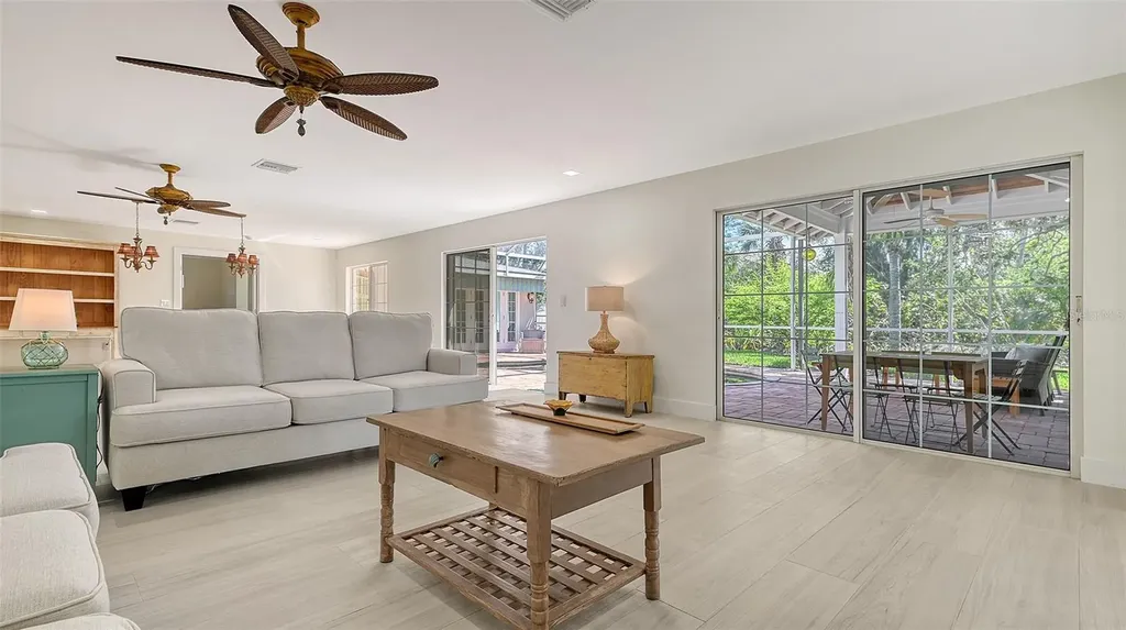618 Buttonwood Drive Longboat Key FL 34228