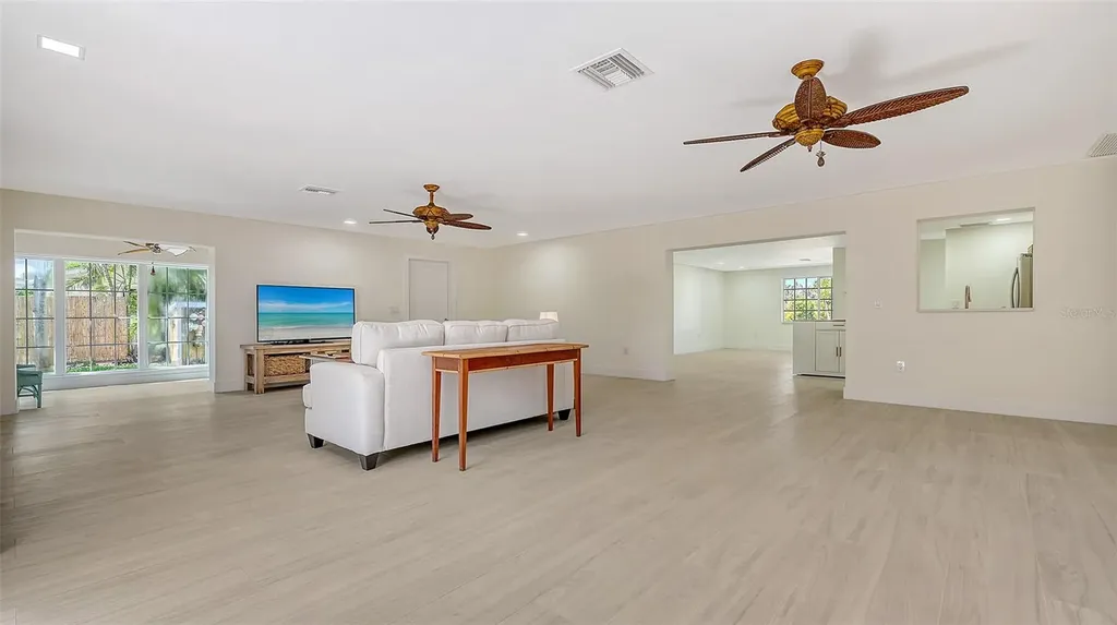 618 Buttonwood Drive Longboat Key FL 34228