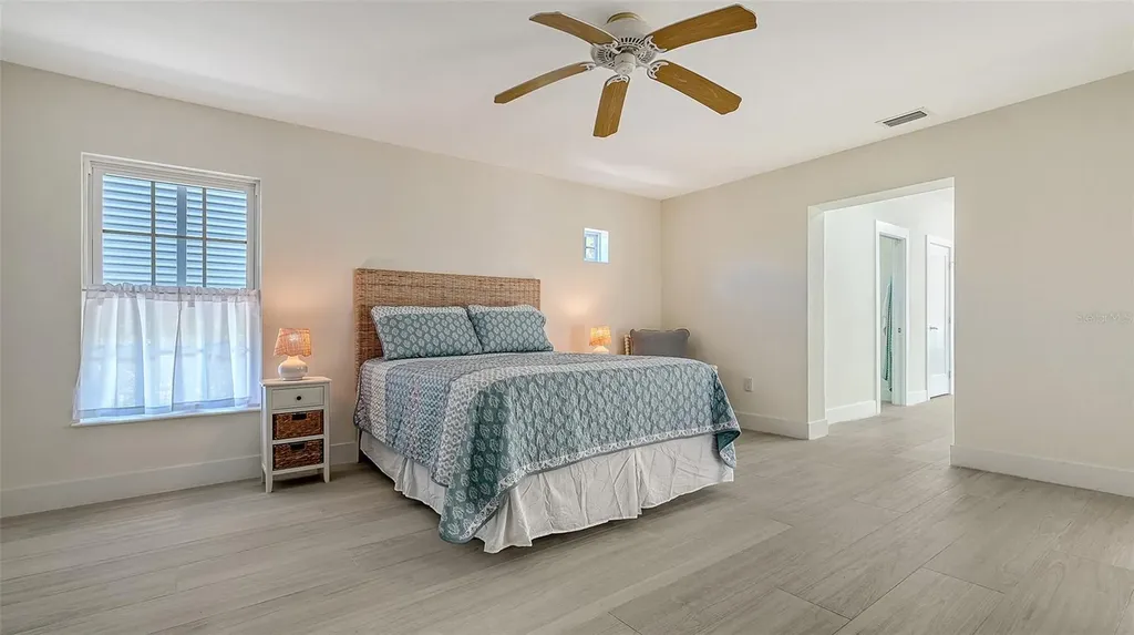 618 Buttonwood Drive Longboat Key FL 34228