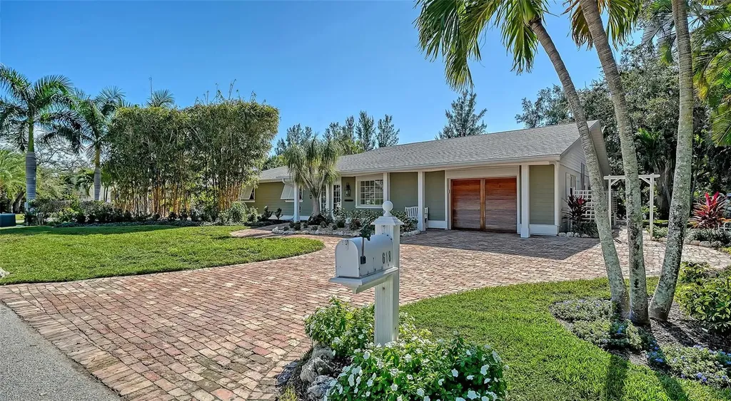 618 Buttonwood Drive Longboat Key FL 34228