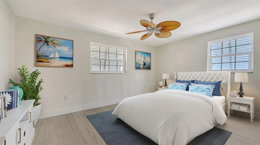 618 Buttonwood Drive Longboat Key FL 34228